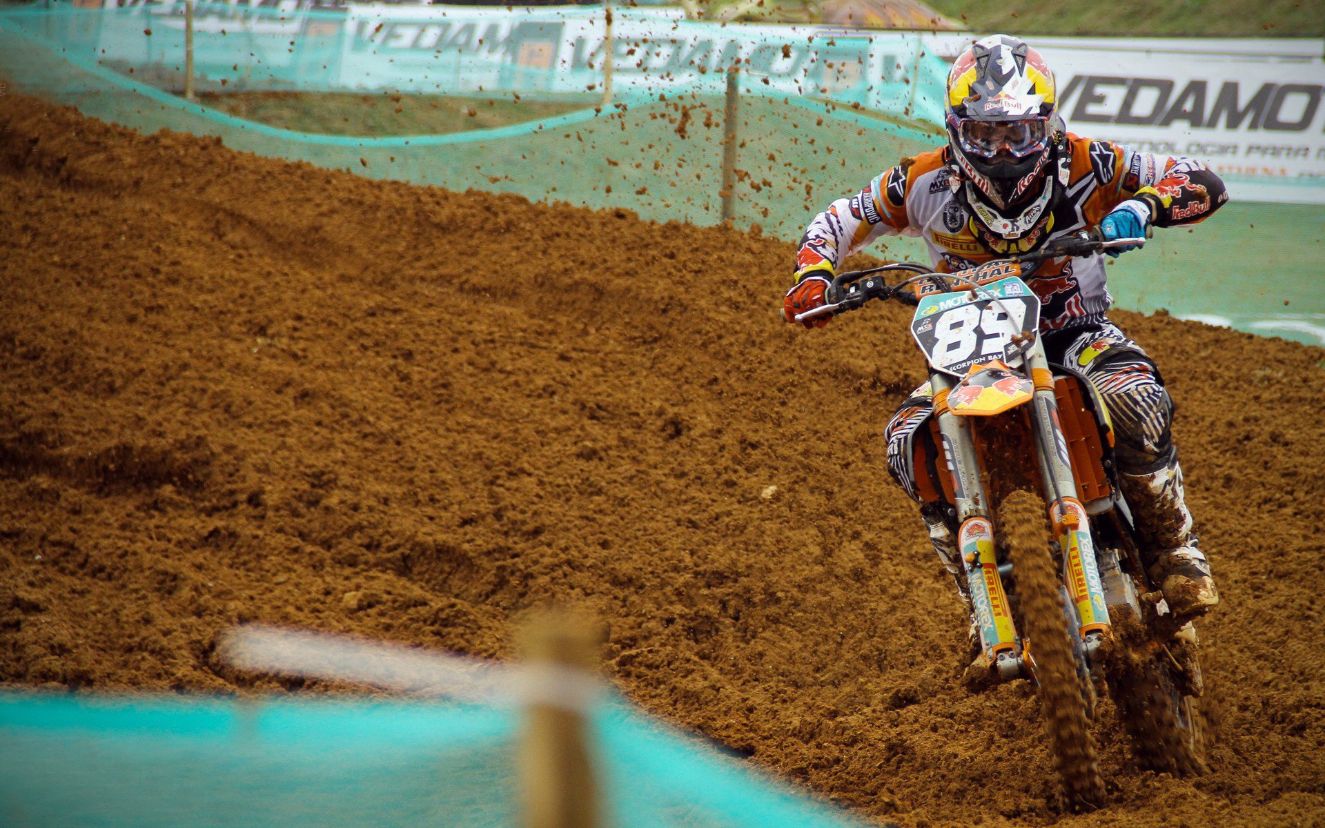 顶级联赛全面升级转播技术提升观众观看体验，赛事转播权的法律依据